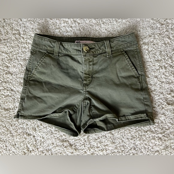 Women's Size 0 SO Olive Green Chino Shorts - Picture 1 of 5